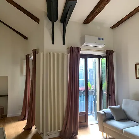 Plana7 Apartment